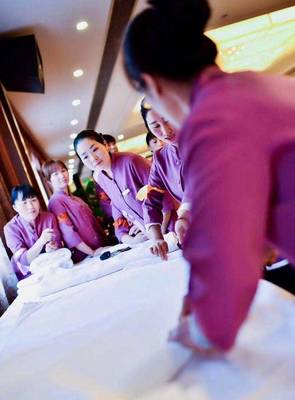 酒店業(yè)服務(wù)意識強(qiáng)化助力貴州旅游高質(zhì)量發(fā)展——麗豪大飯店以優(yōu)質(zhì)管理贏得尊重